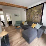 Sun Si Moon Apartment *