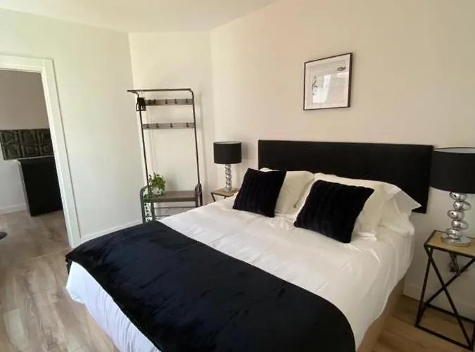 Sun Si Moon * Santander