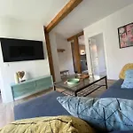 Sun Si Moon Apartment *